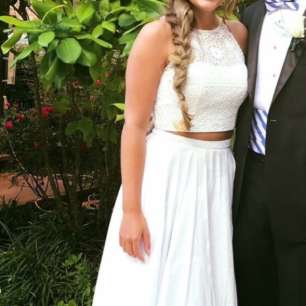 Sherri Hill White Prom Dress